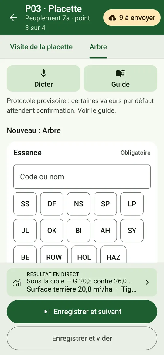 Relevé d’un arbre en P03 : onglets Visite de placette et Arbre, Parler et Guide, choix rapide des essences, la bande de résultat en direct et « Enregistrer et suivant ».