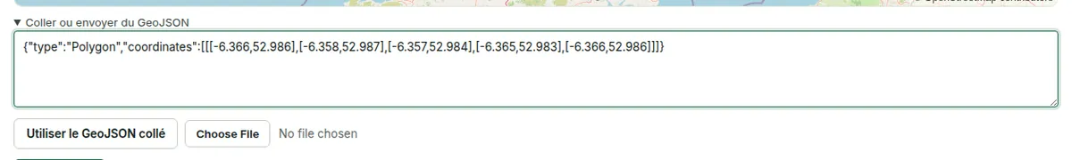 Le panneau « Coller ou envoyer du GeoJSON » sous la carte de la limite, avec un polygone collé, le bouton « Utiliser le GeoJSON collé » et un sélecteur de fichier.